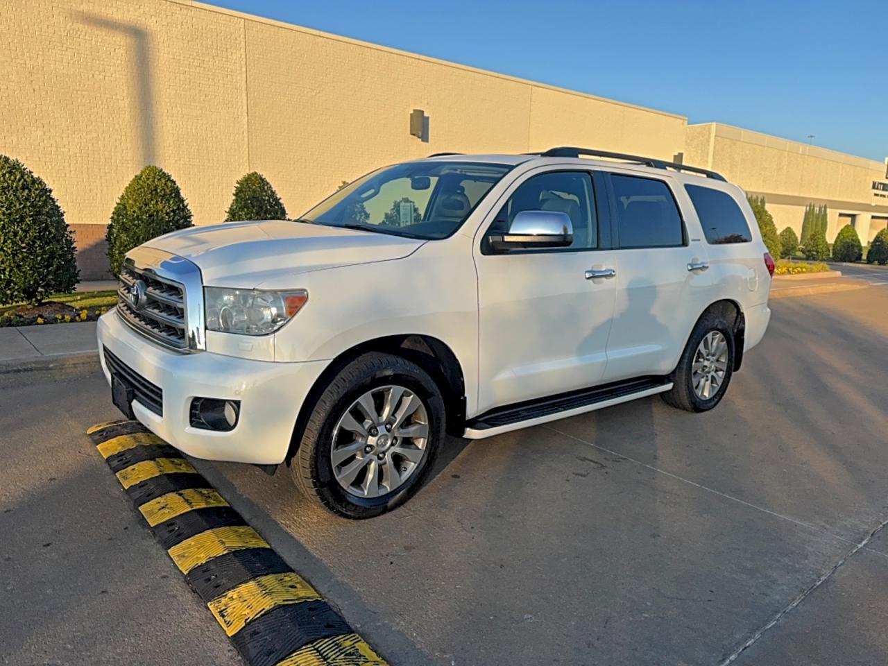 TOYOTA SEQUOIA LIMITED