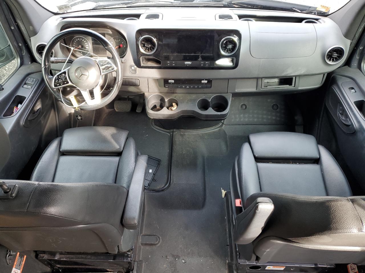 MERCEDES-BENZ SPRINTER 2500