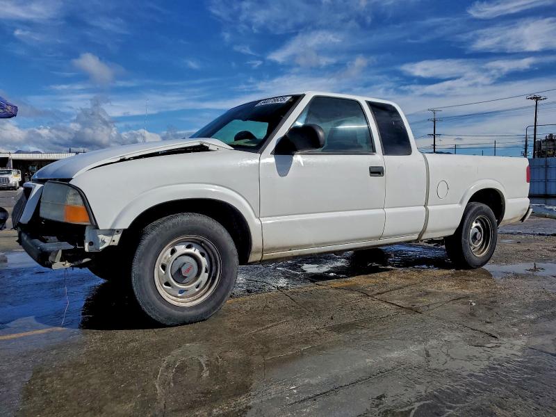 Global Auto Auctions: 2000 GMC SONOMA