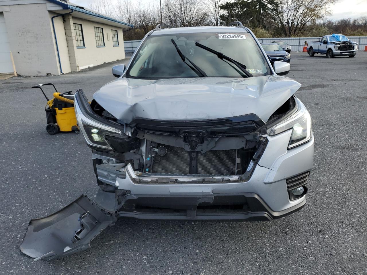 SUBARU FORESTER PREMIUM