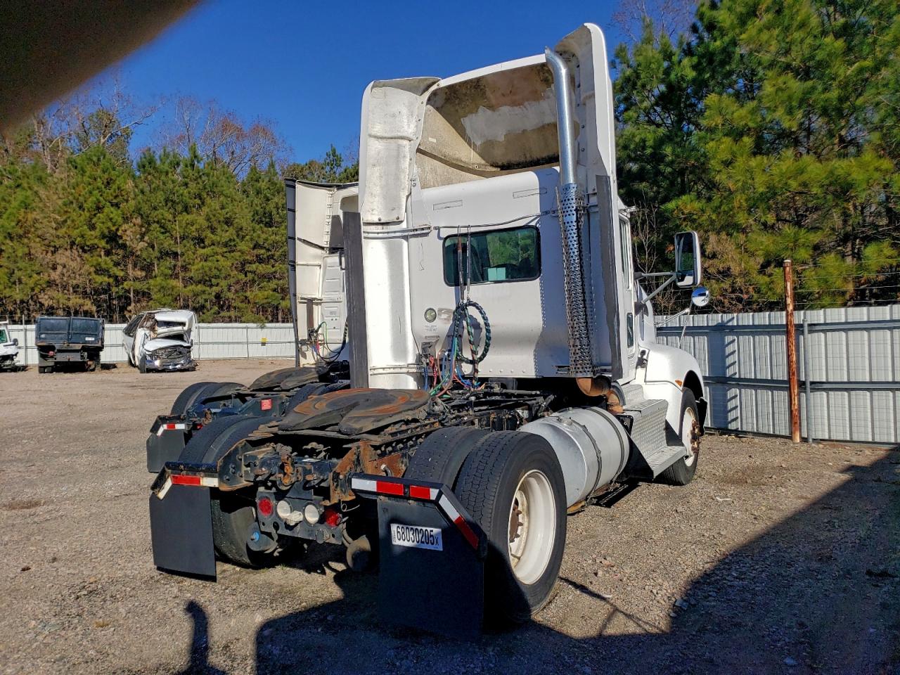 Lot #3303631927 2013 KENWORTH T660