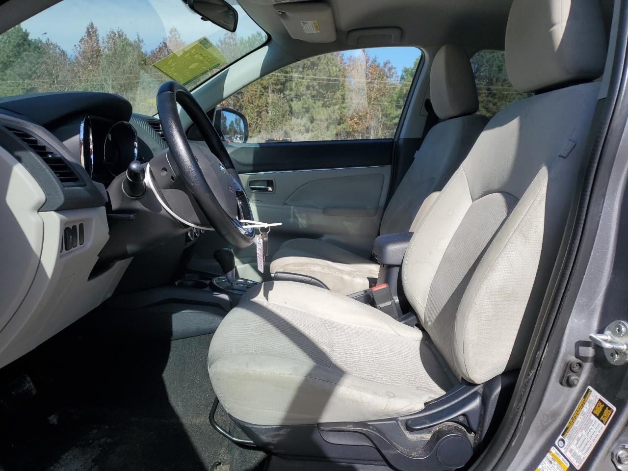 MITSUBISHI OUTLANDER ES