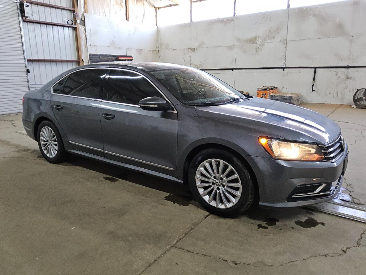 VOLKSWAGEN PASSAT SE