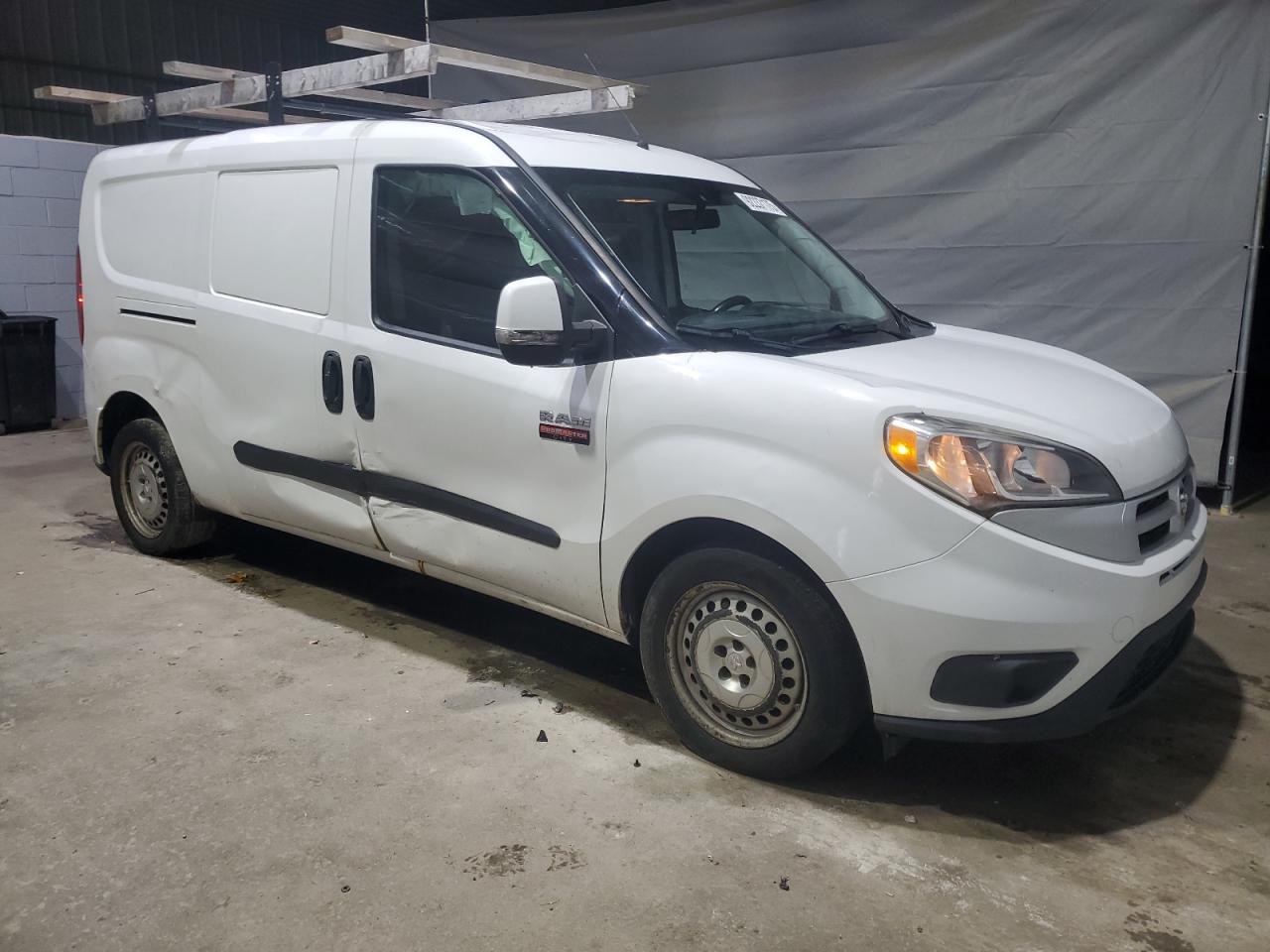 RAM PROMASTER SLT