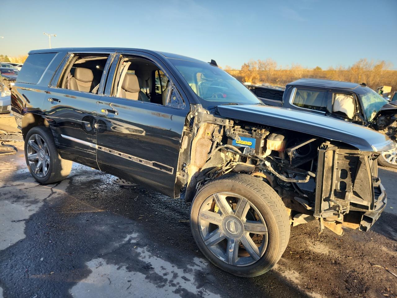 CADILLAC ESCALADE LUXURY