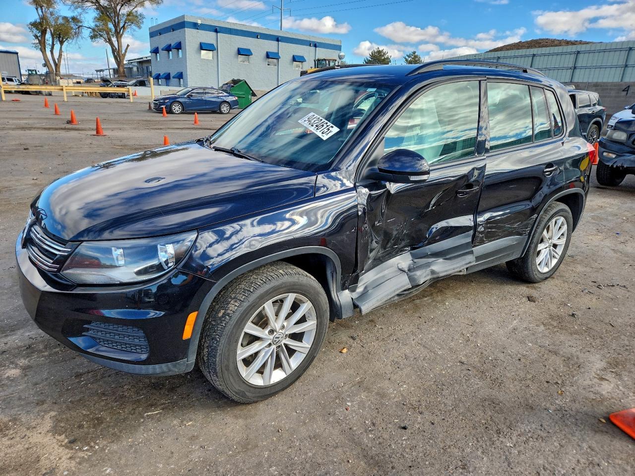 VOLKSWAGEN TIGUAN S