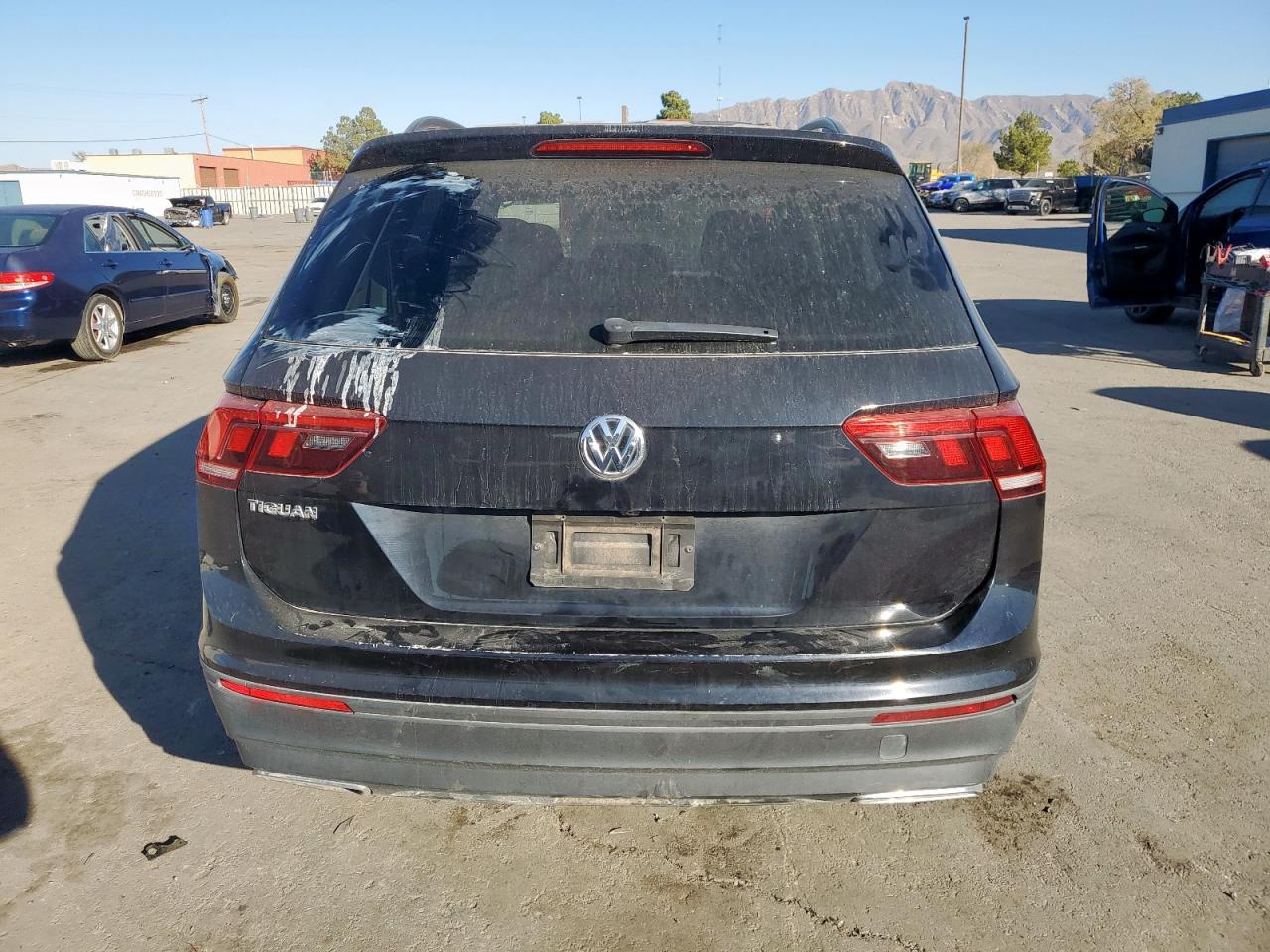 VOLKSWAGEN TIGUAN S