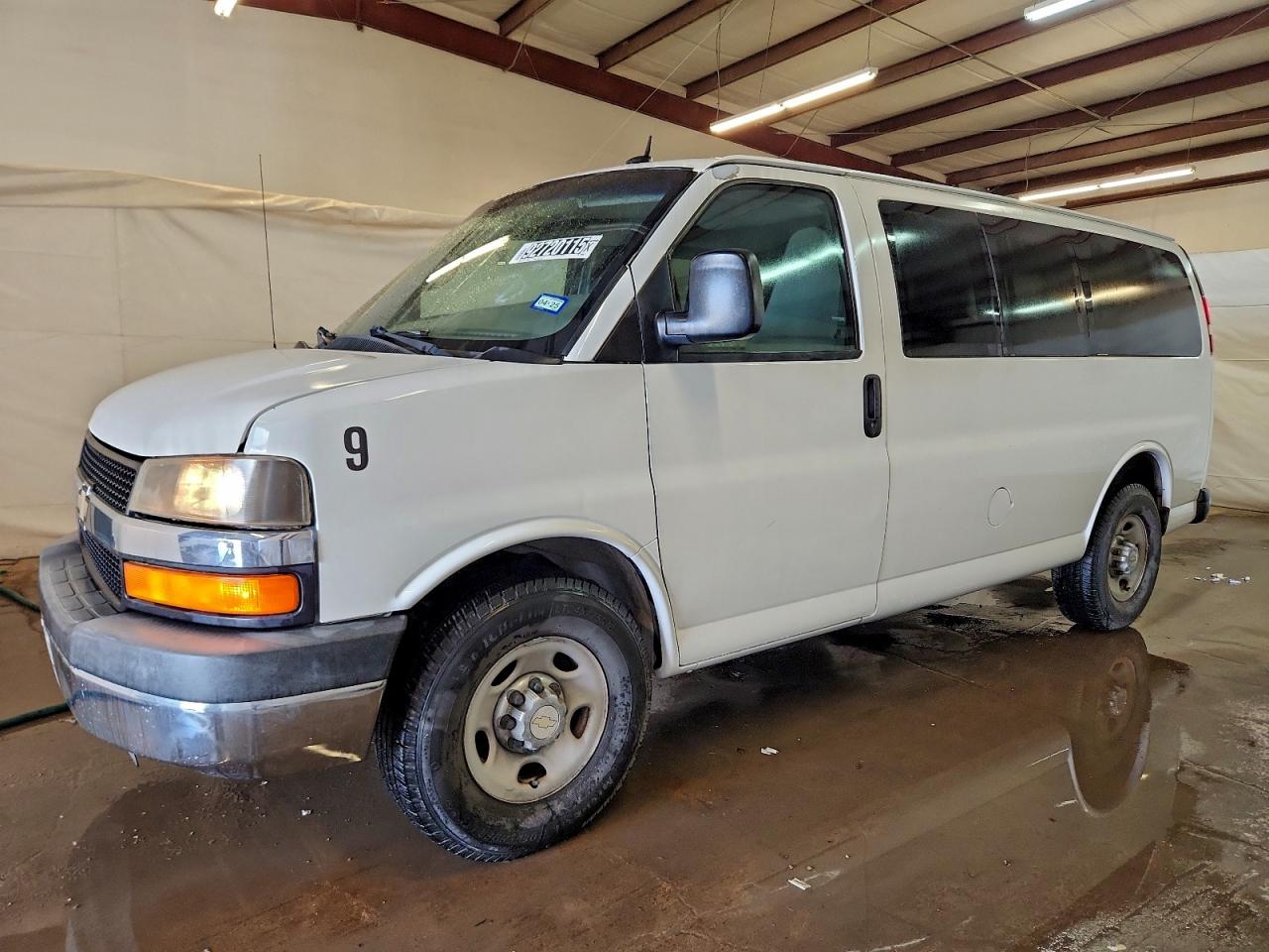 CHEVROLET EXPRESS LT