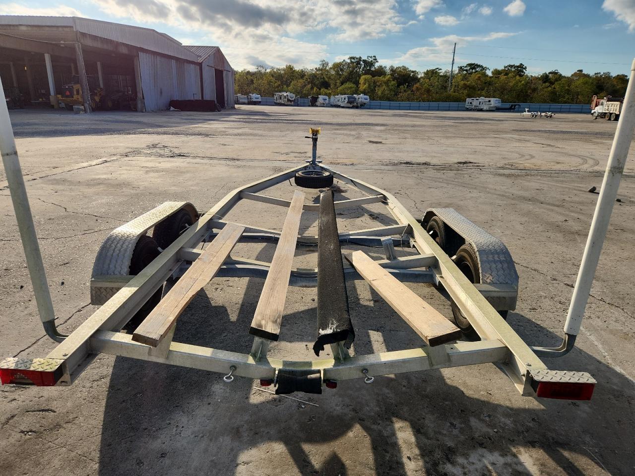 Lot #3286700323 2013 EZ LOADER UNKNOWN