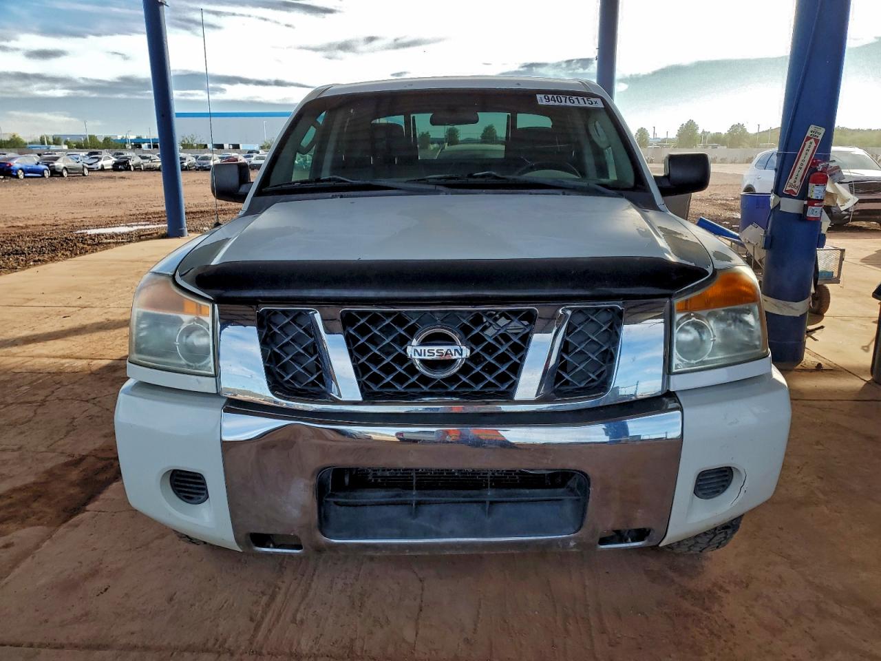 NISSAN TITAN S