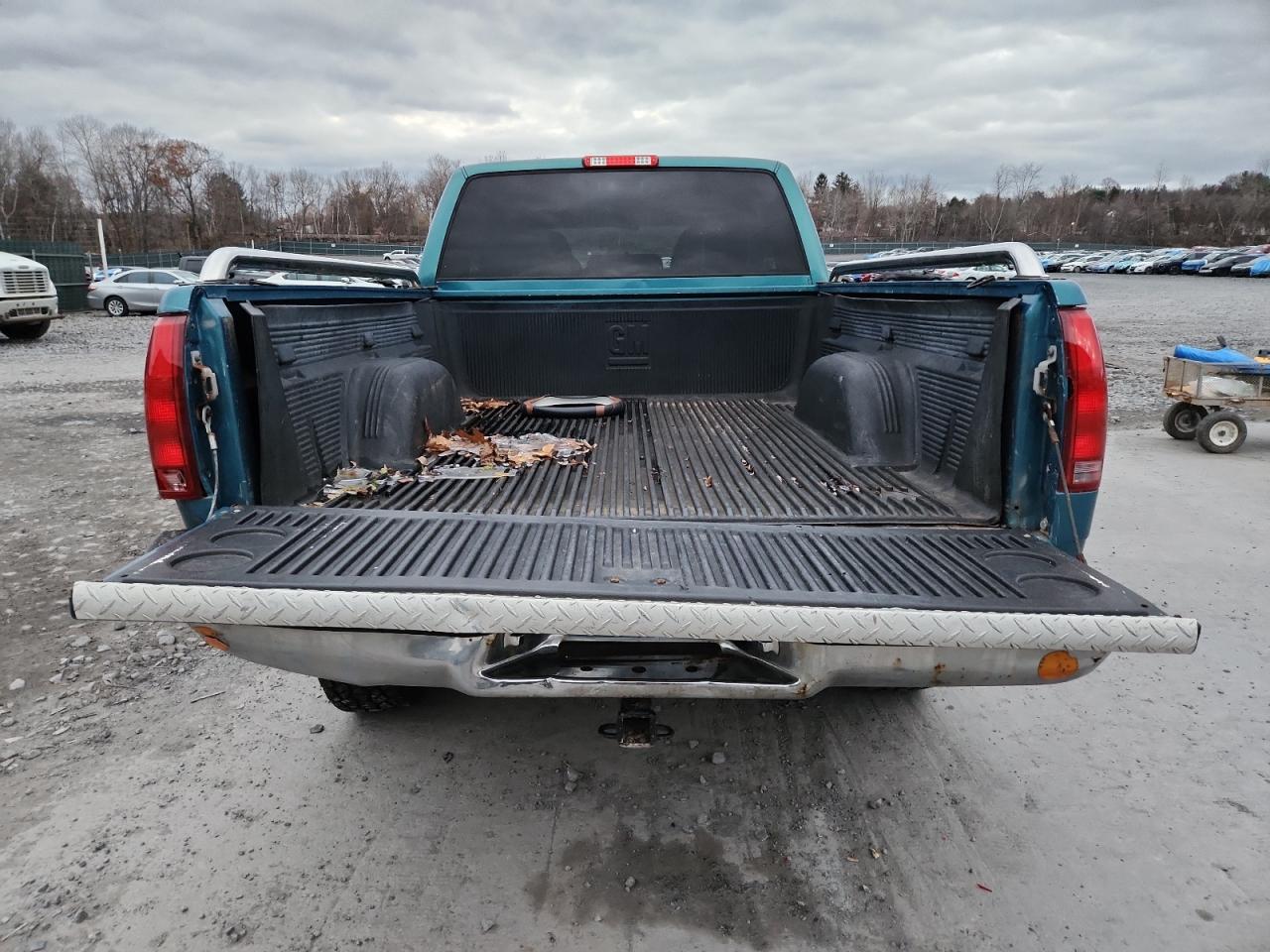 Lot #3301970467 1997 CHEVROLET GMT-400 K1