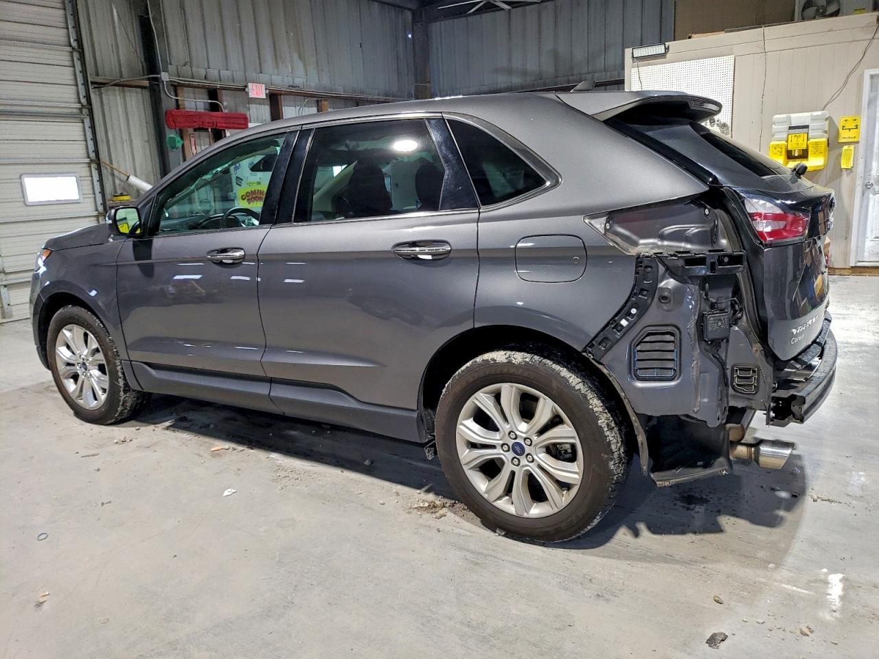 FORD EDGE TITANIUM