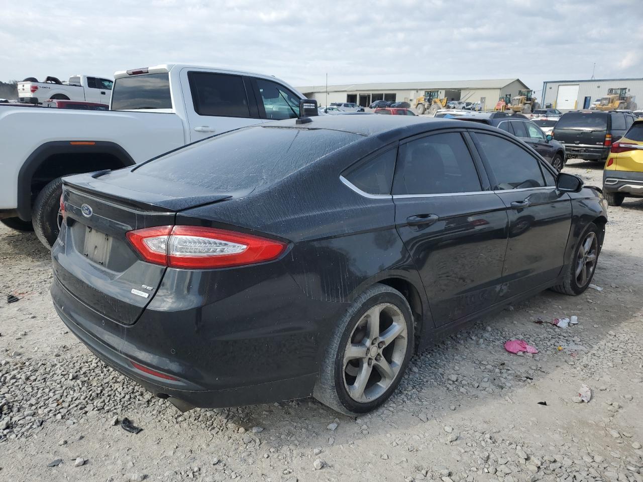 FORD FUSION SE