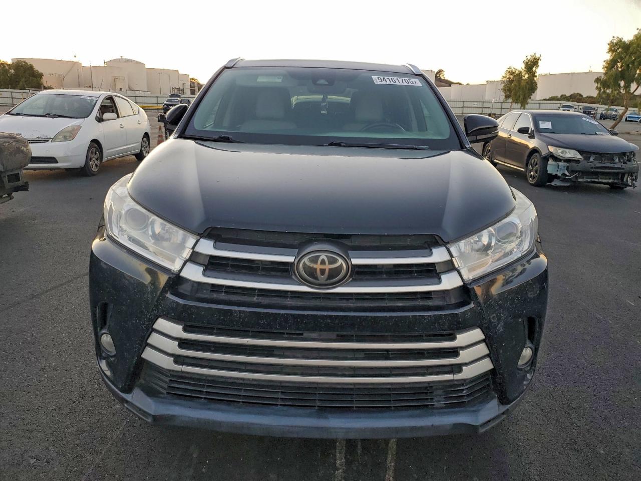TOYOTA HIGHLANDER SE