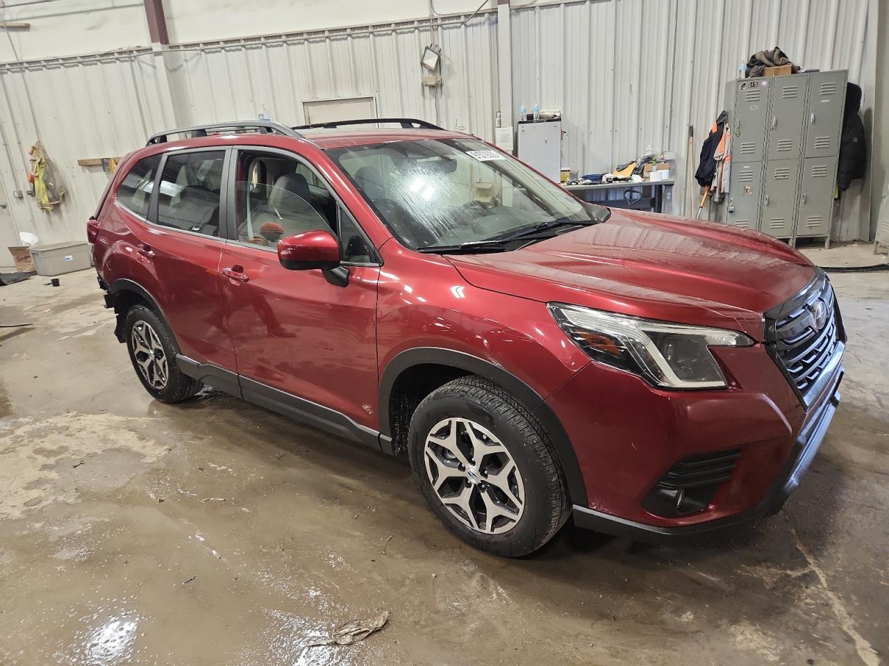 SUBARU FORESTER PREMIUM