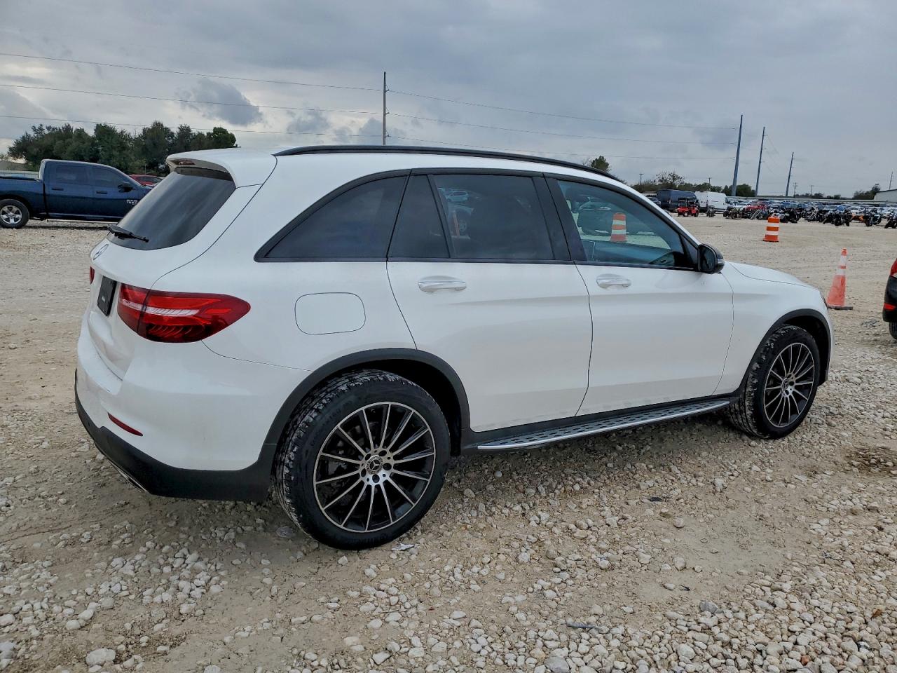 MERCEDES-BENZ GLC-CLASS 300