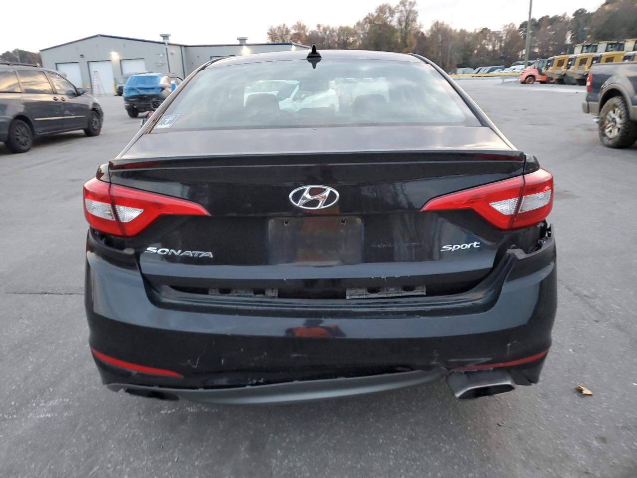HYUNDAI SONATA SPORT