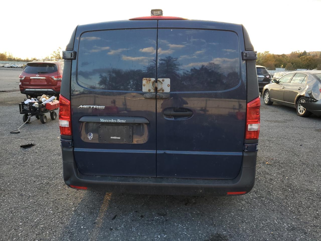 Lot #3310363956 2021 MERCEDES-BENZ METRIS