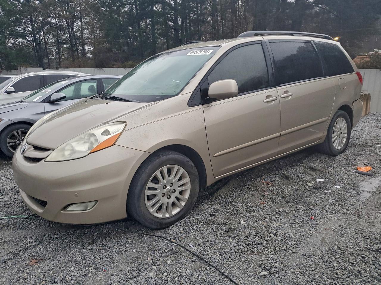 Lot #3302738026 2010 TOYOTA SIENNA XLE