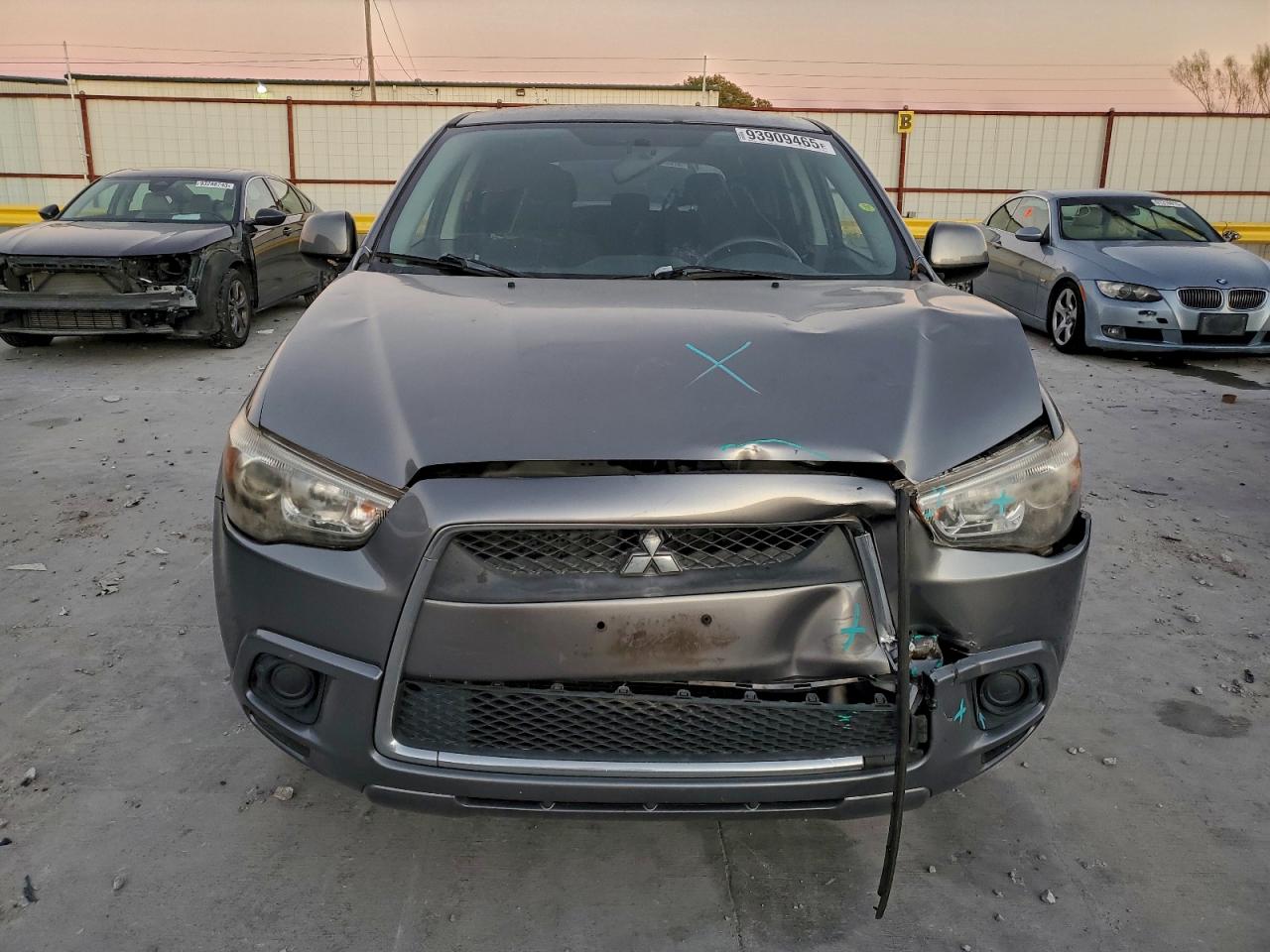 MITSUBISHI OUTLANDER ES