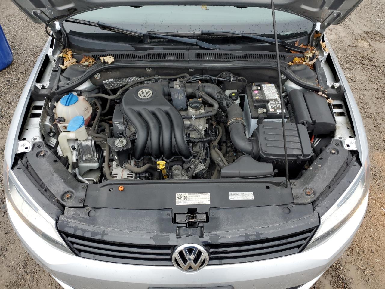 VOLKSWAGEN JETTA BASE