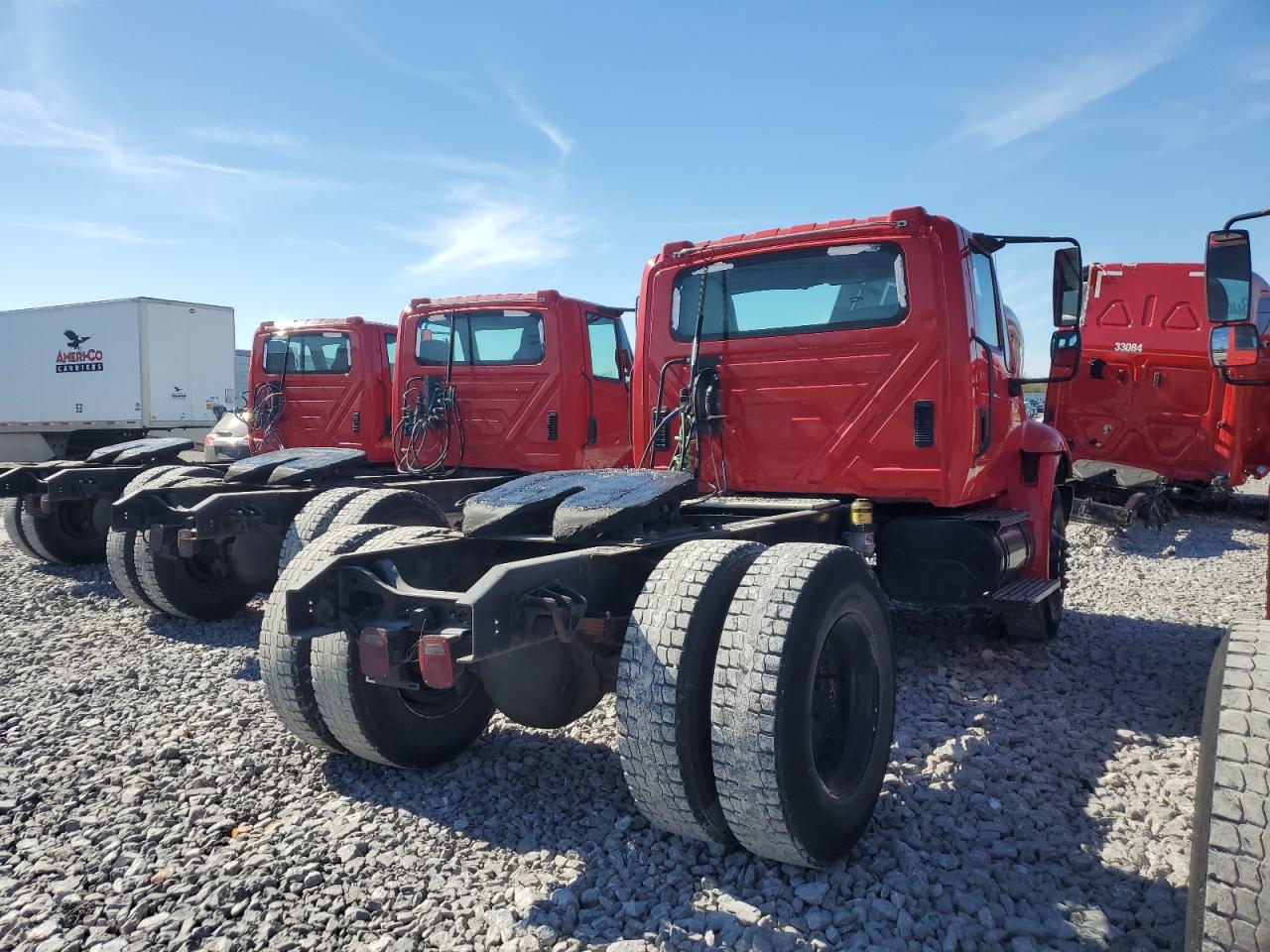 Lot #3285733706 2002 INTERNATIONAL 4400