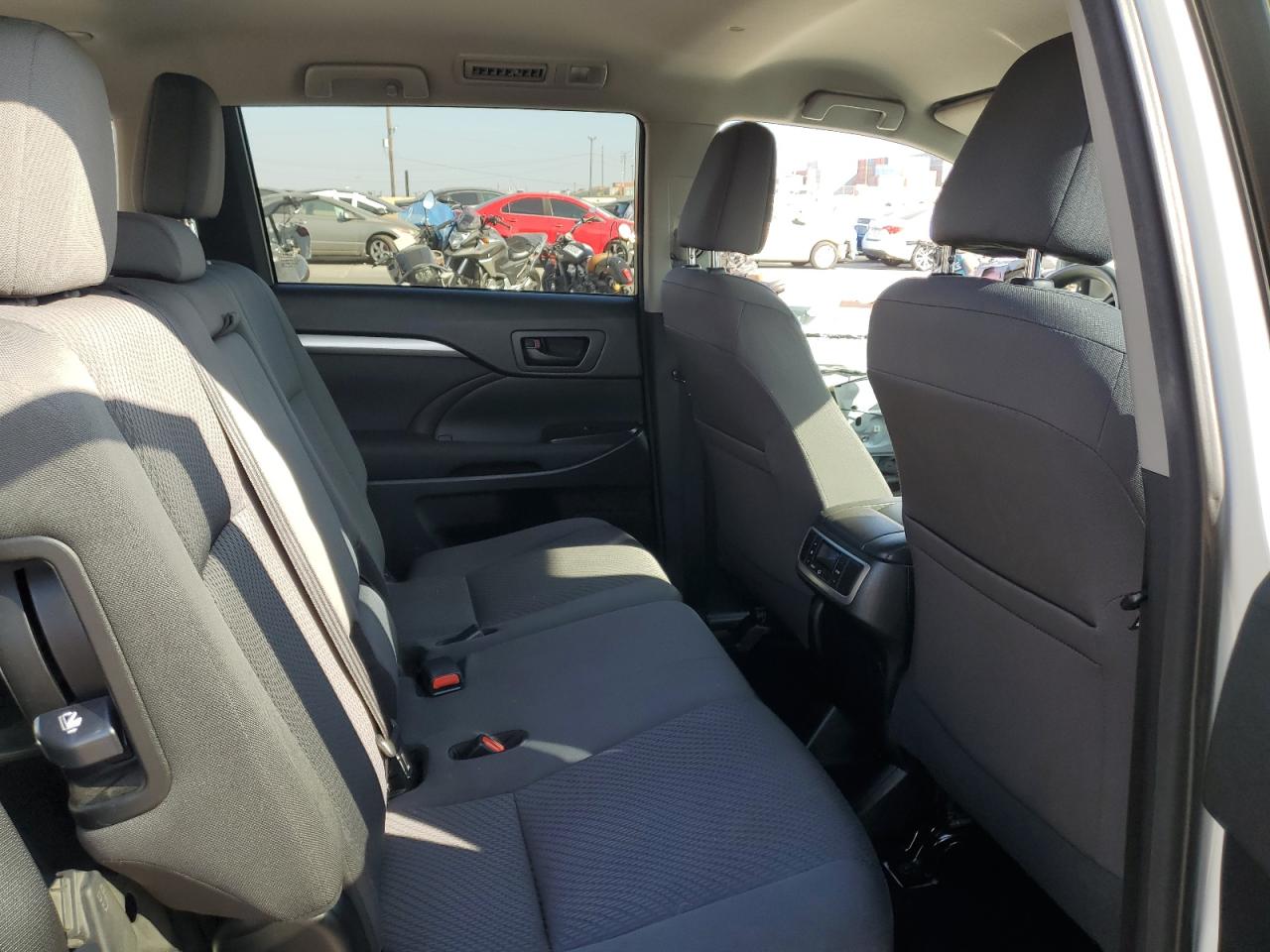 TOYOTA HIGHLANDER LE