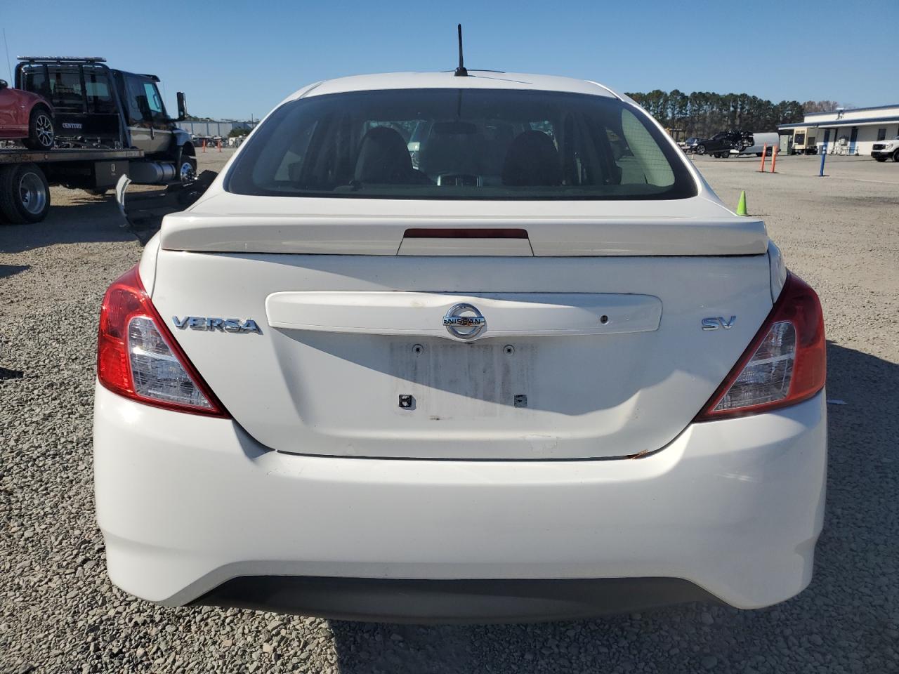 NISSAN VERSA S