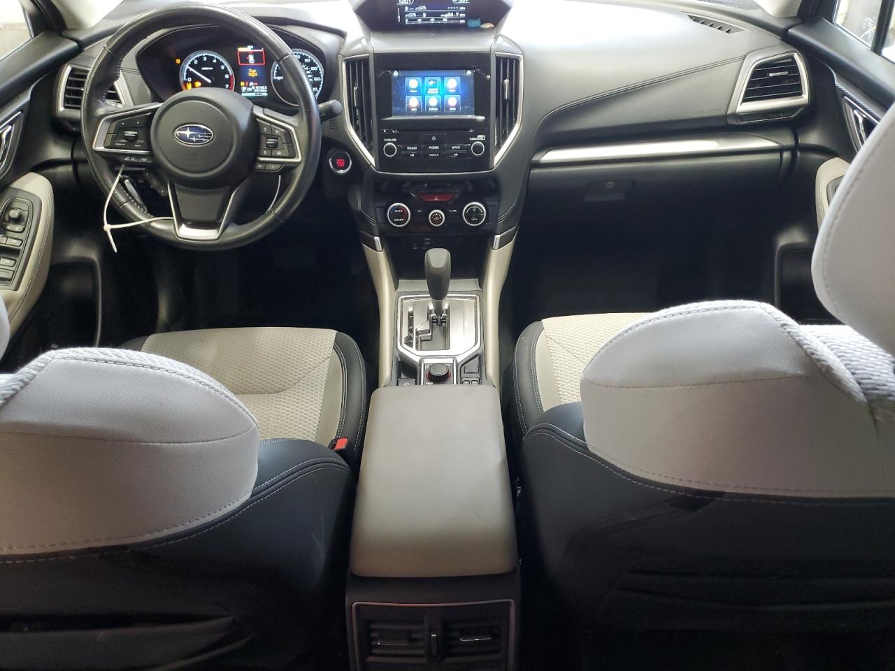 SUBARU FORESTER PREMIUM