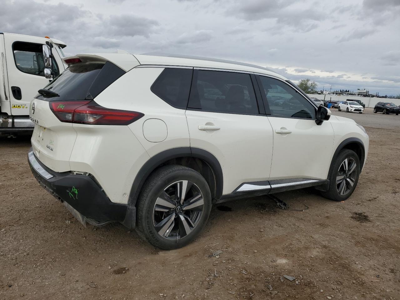 NISSAN ROGUE PLATINUM