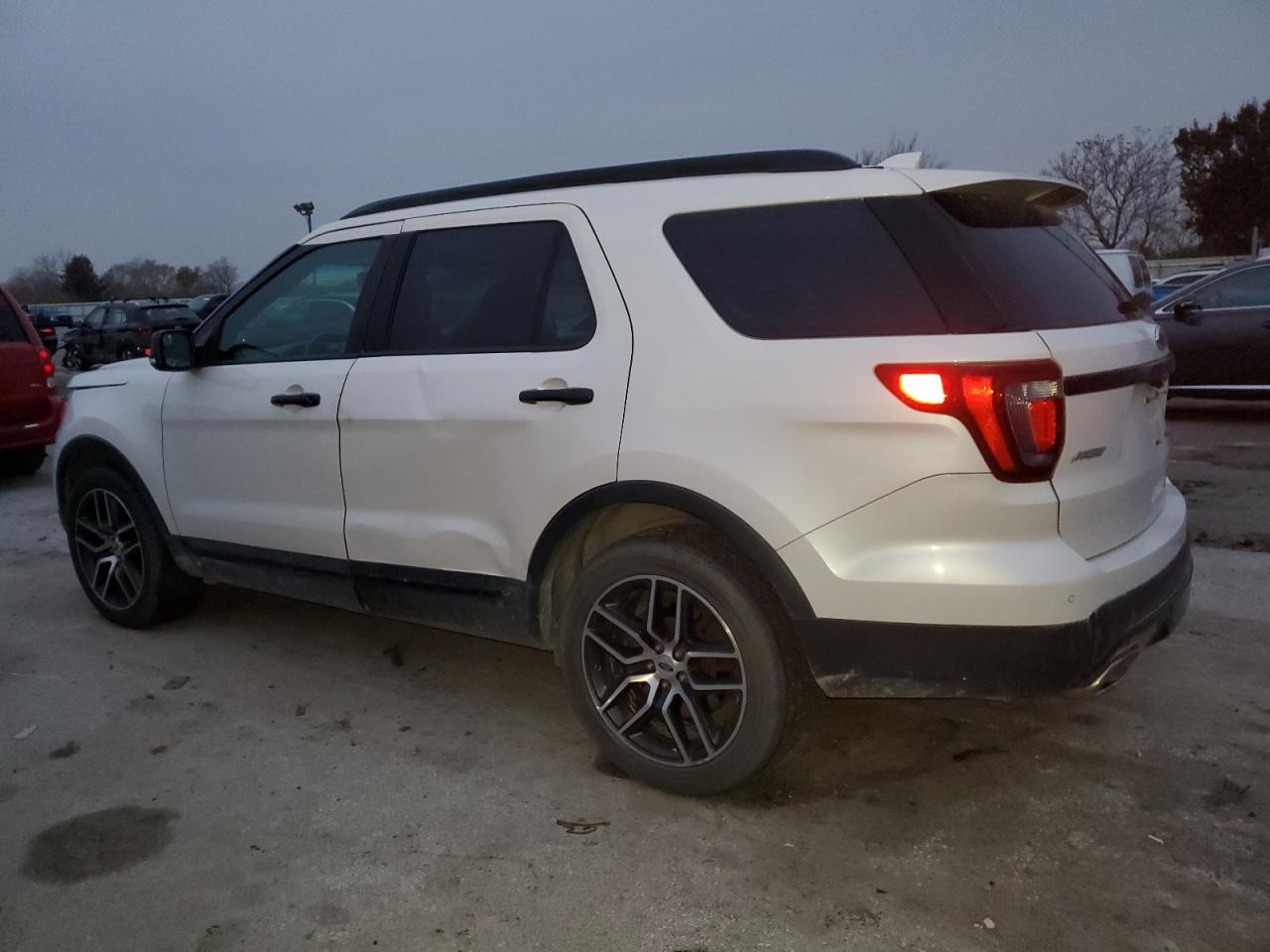 FORD EXPLORER SPORT
