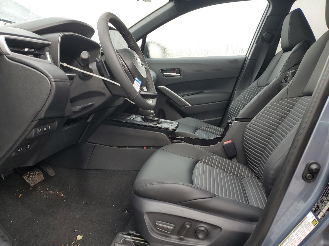 TOYOTA COROLLA CROSS S