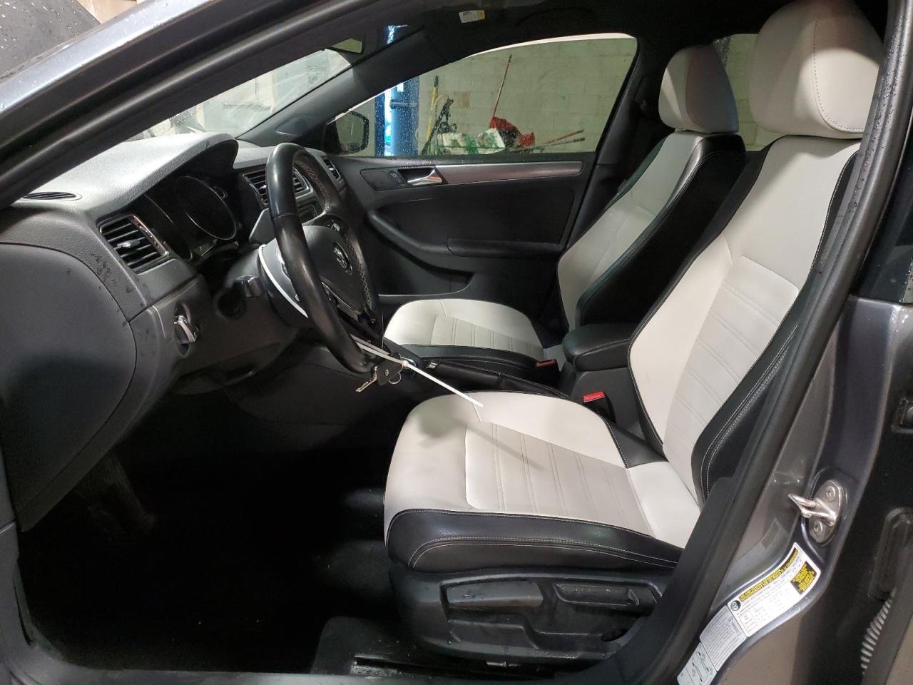 VOLKSWAGEN JETTA SPORT