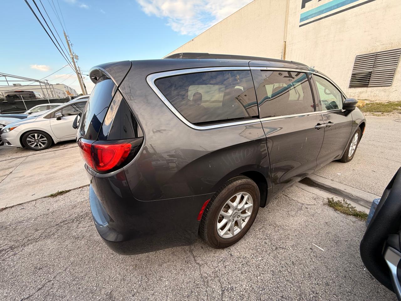 CHRYSLER PACIFICA LX