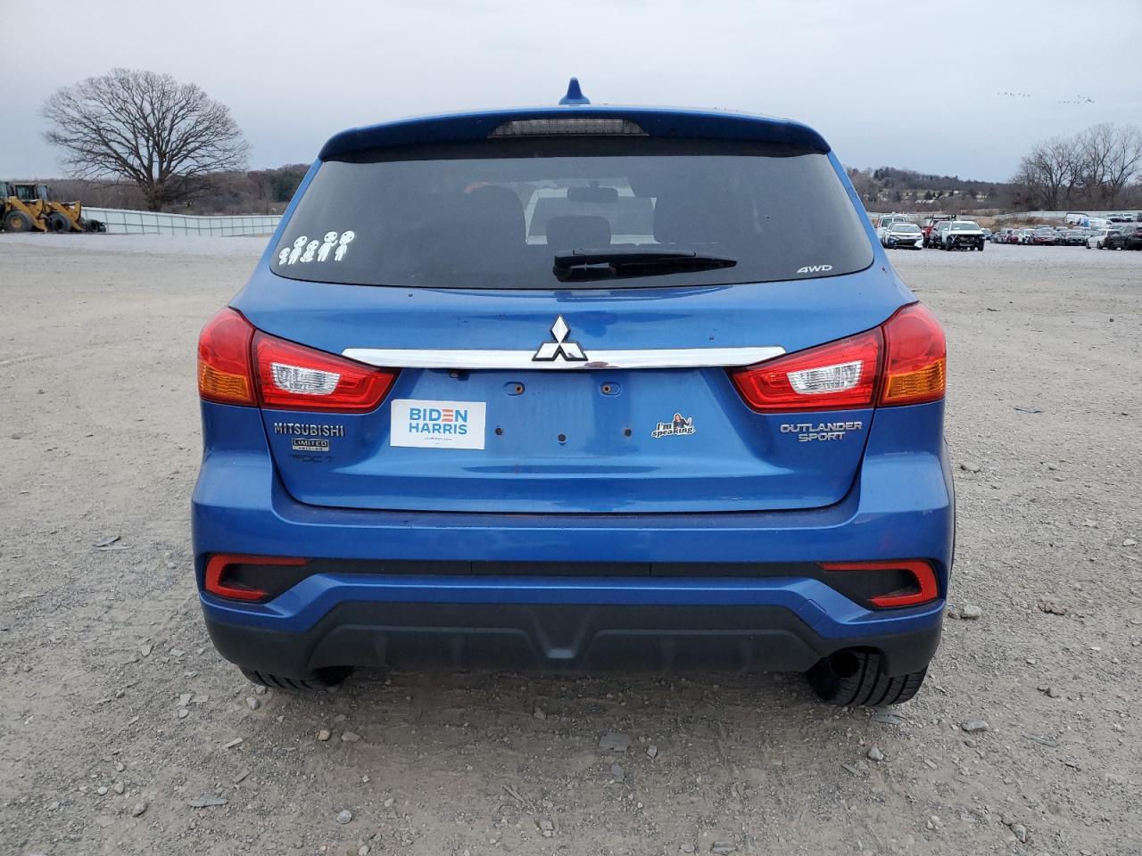 MITSUBISHI OUTLANDER ES