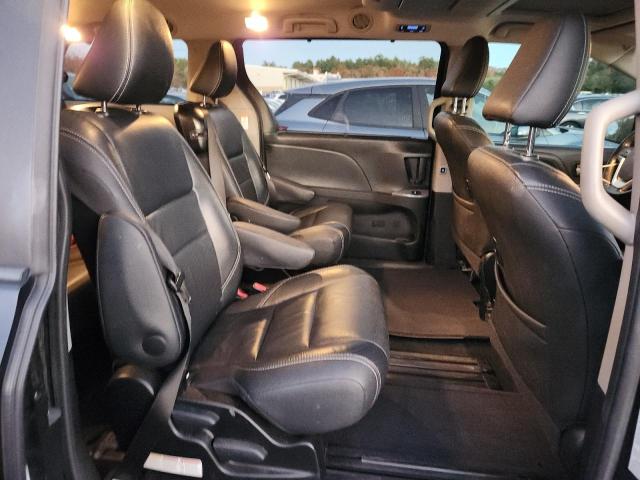 2016 TOYOTA SIENNA SE 5TDXK3DC8GS713847