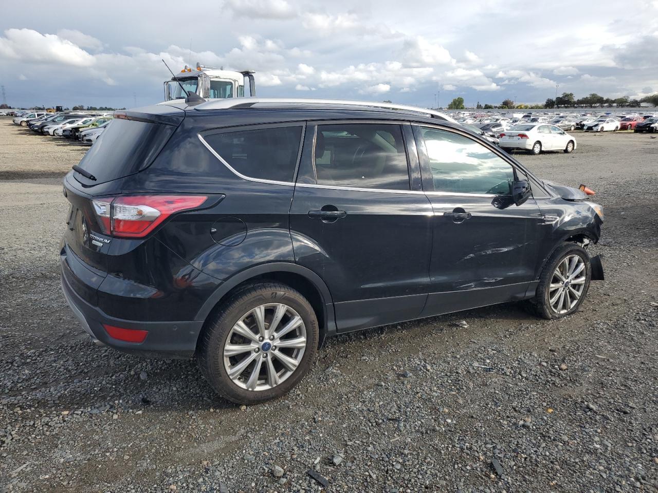 FORD ESCAPE TITANIUM