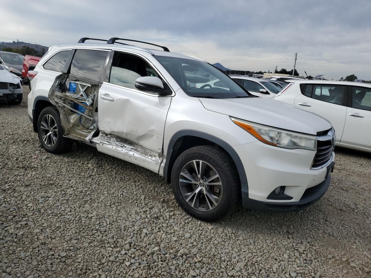 TOYOTA HIGHLANDER XLE