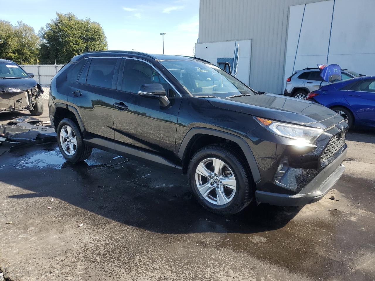 TOYOTA RAV4 XLE