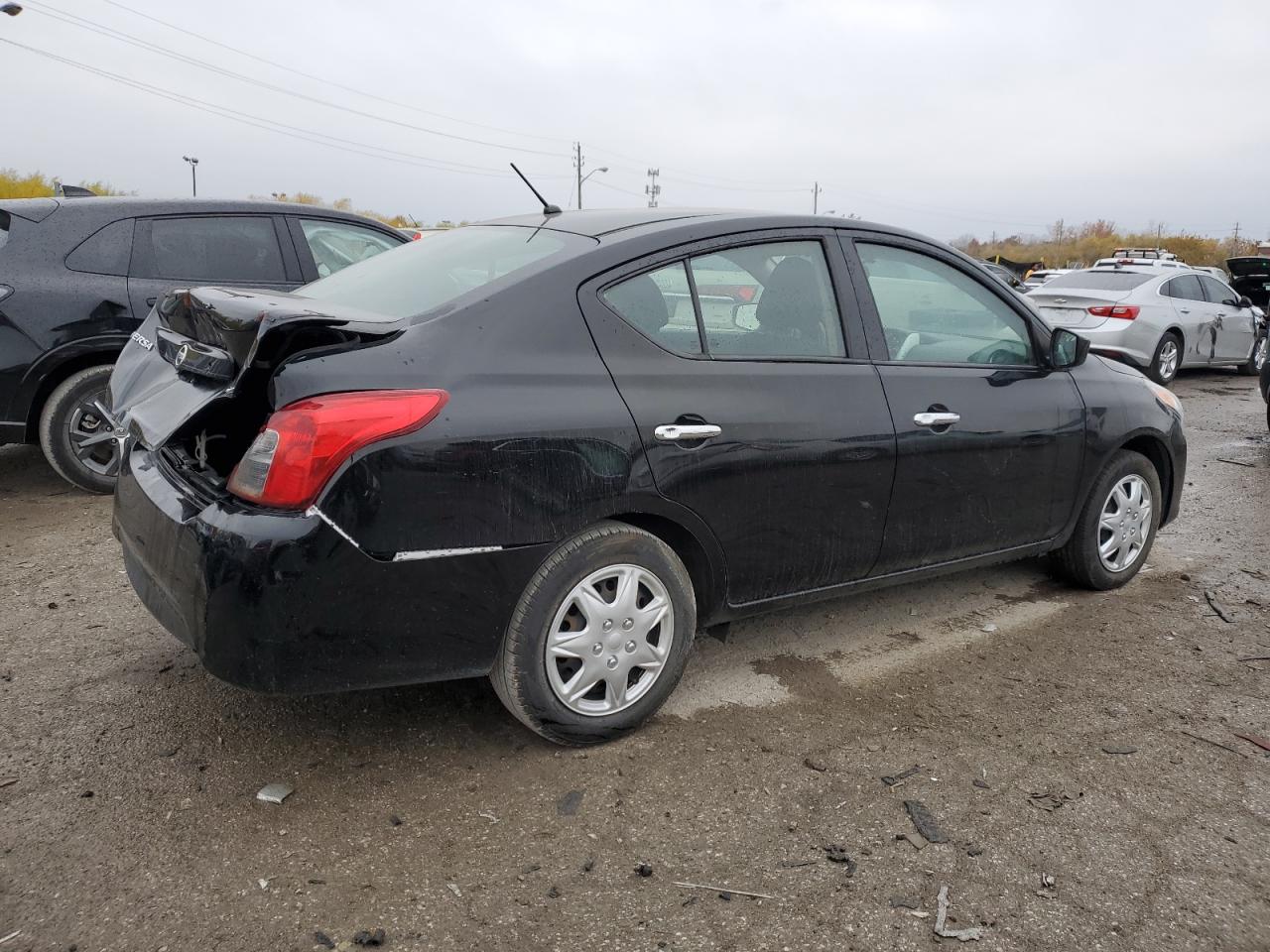 NISSAN VERSA S