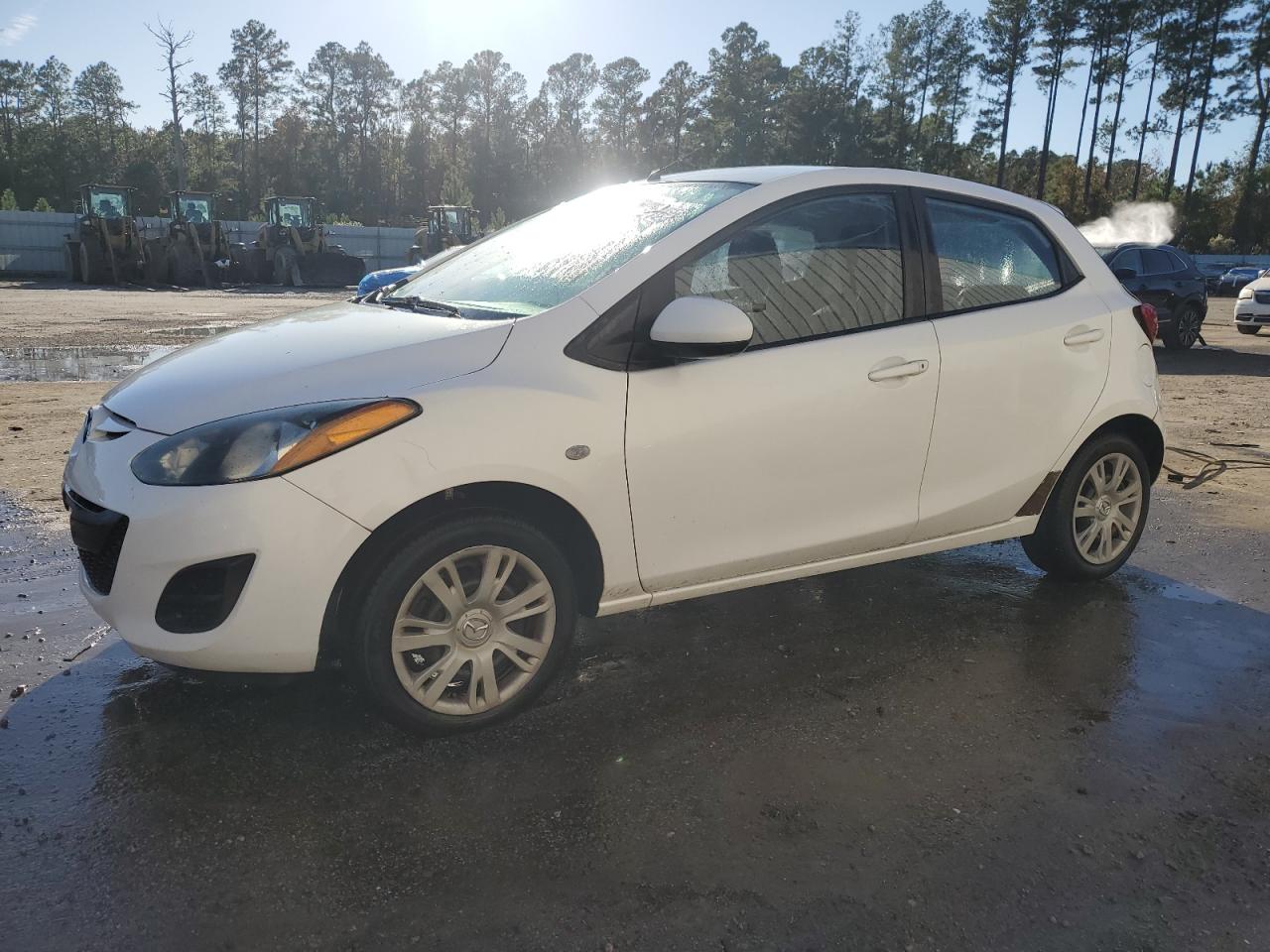 Lot #3290310244 2011 MAZDA MAZDA2