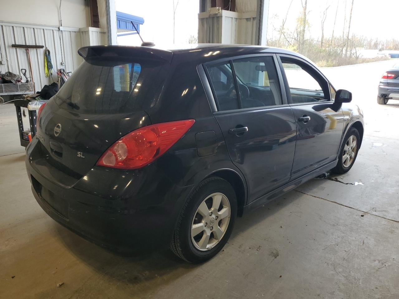 Lot #3304629946 2011 NISSAN VERSA S