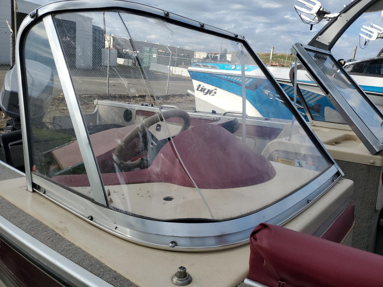 Lot #3301874435 1999 ALUMACRAFT BOAT