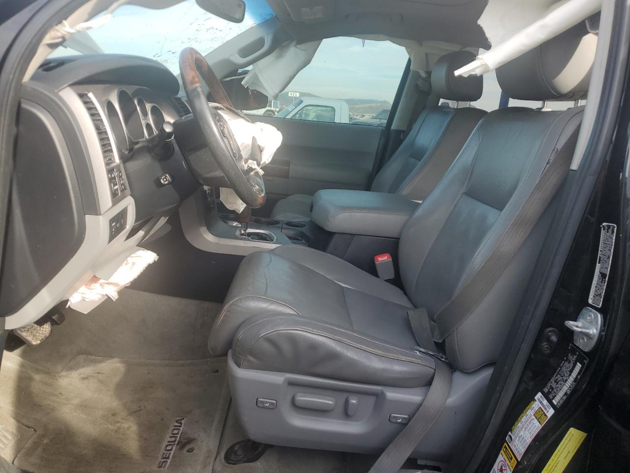 TOYOTA SEQUOIA PLATINUM