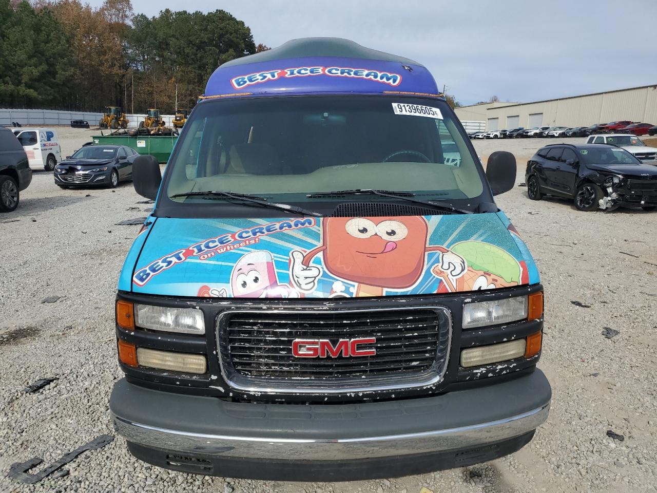 Lot #3302883903 1999 GMC SAVANA RV