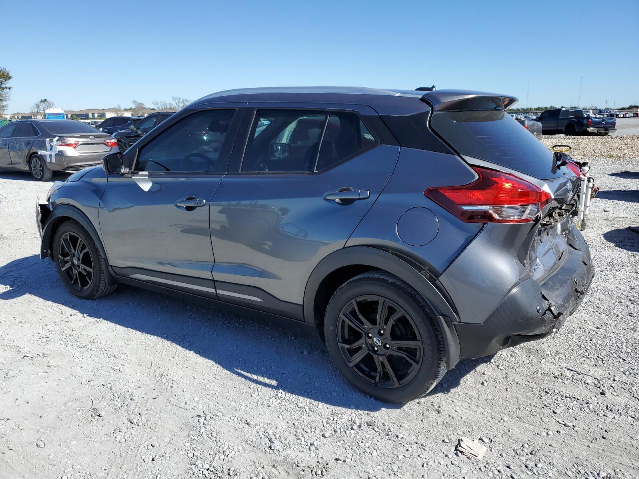 NISSAN KICKS SR
