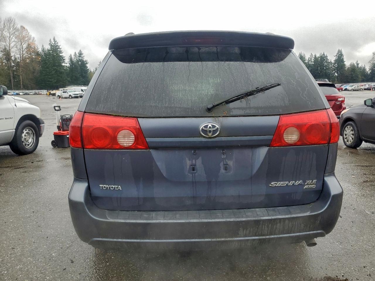 Lot #3298203037 2006 TOYOTA SIENNA XLE