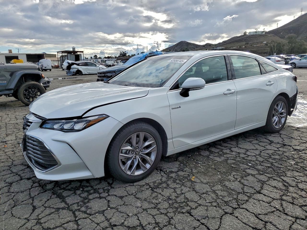 TOYOTA AVALON XLE