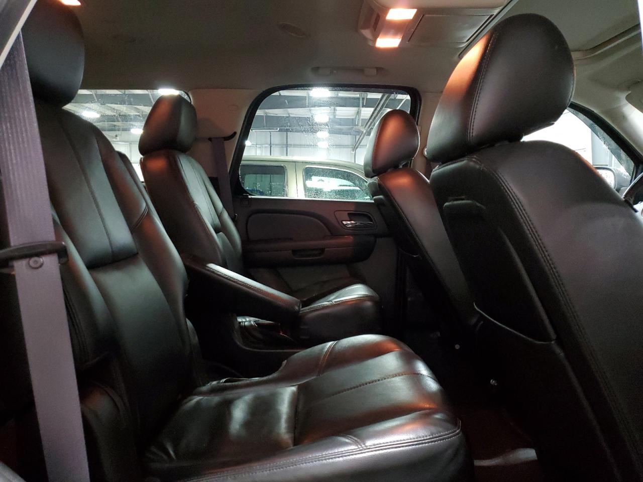 CHEVROLET TAHOE K1500 LT