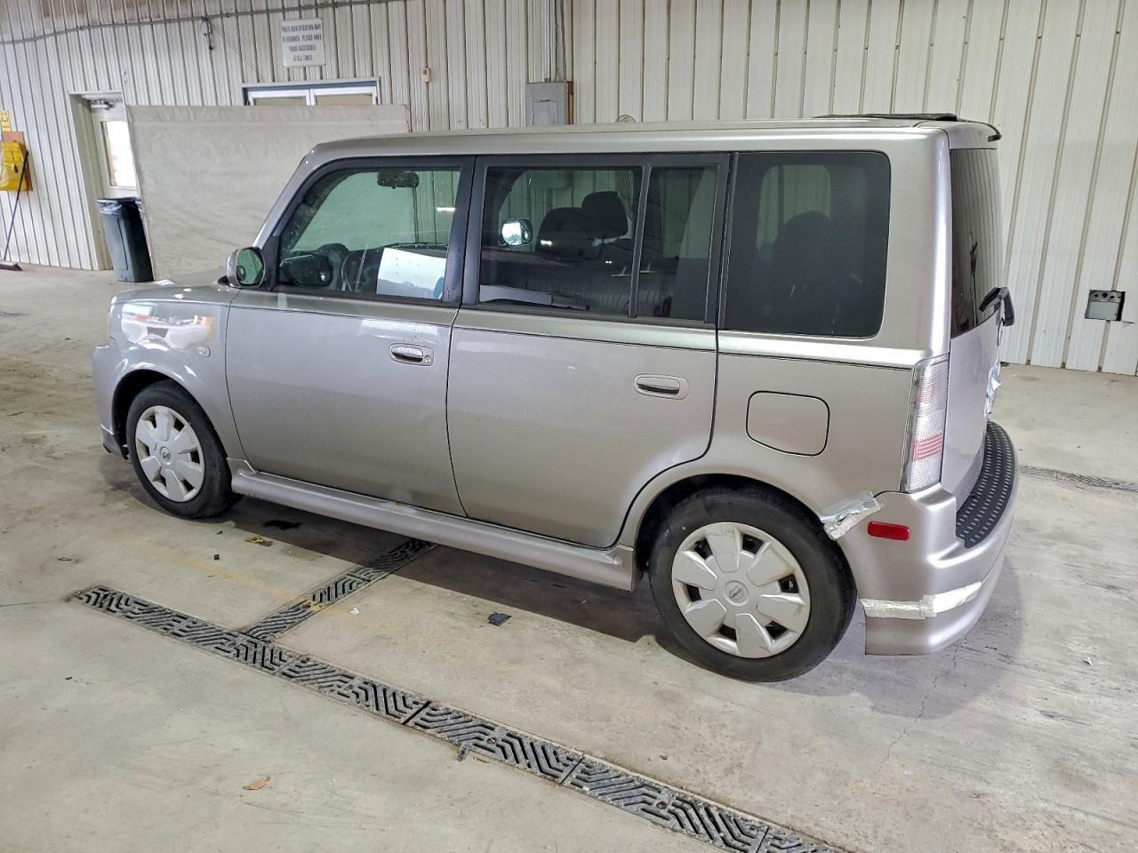 Lot #3301962480 2006 TOYOTA SCION XB
